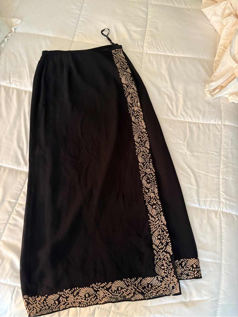 Jones New York Black Maxi Skirt with Cream Embroidered Trim